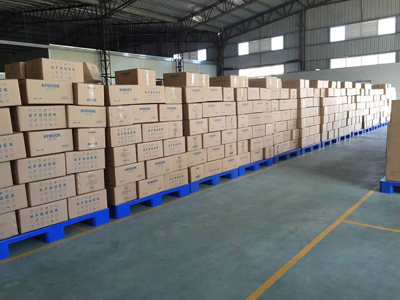 零件倉庫（kù）塑料托盤（pán）應用案