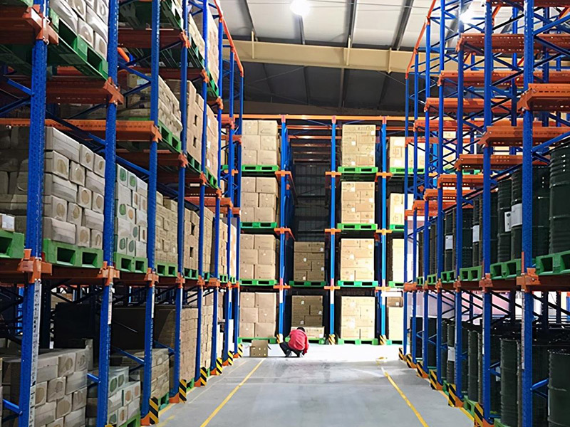 塑料（liào）托盤應用（yòng）於電器倉庫