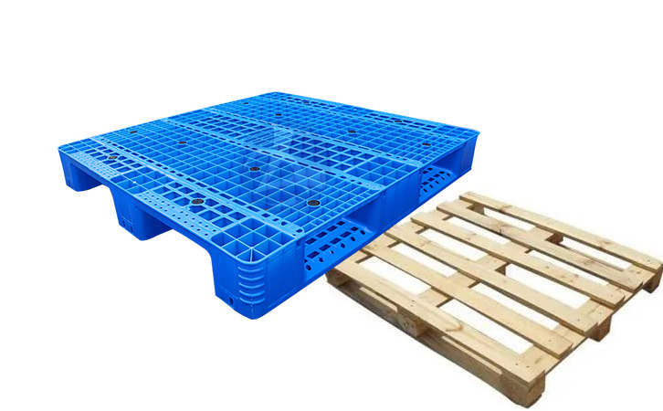塑料（liào）托盤和（hé）木托盤對比