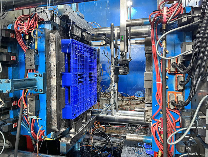 注塑托盤（pán）生產車間