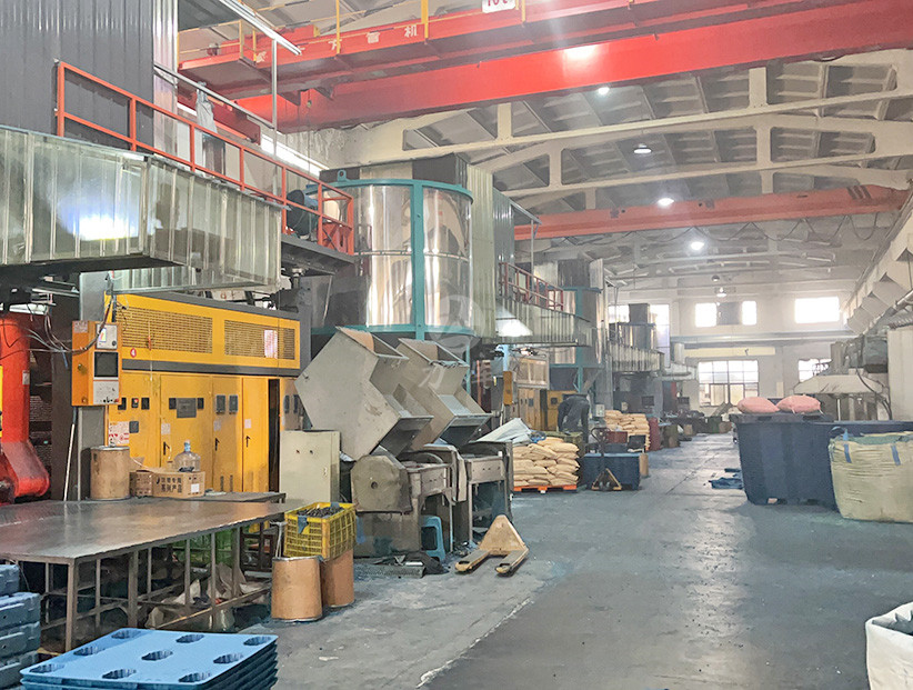 吹塑（sù）托盤第二車間